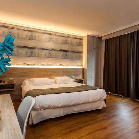 Hospedium Hotel La Marina Costa Da Morte セー エクステリア 写真
