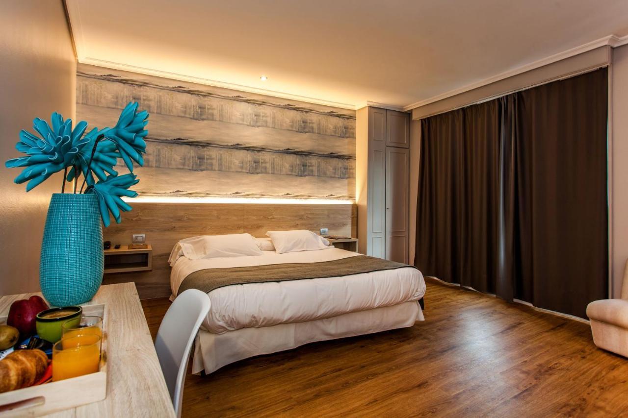 Hospedium Hotel La Marina Costa Da Morte セー エクステリア 写真