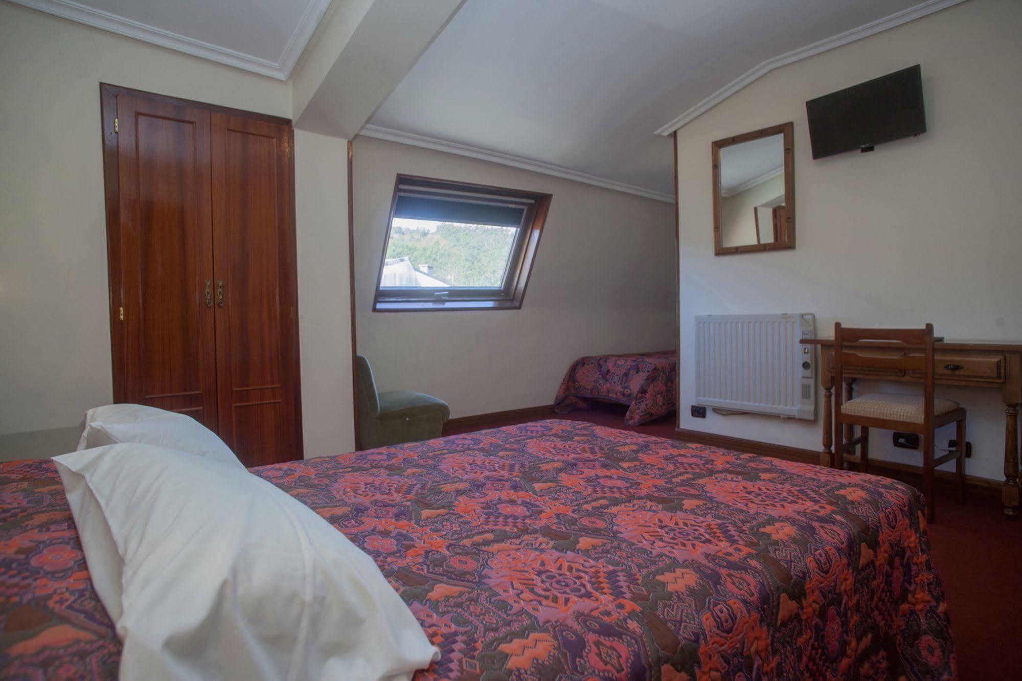 Hospedium Hotel La Marina Costa Da Morte セー エクステリア 写真