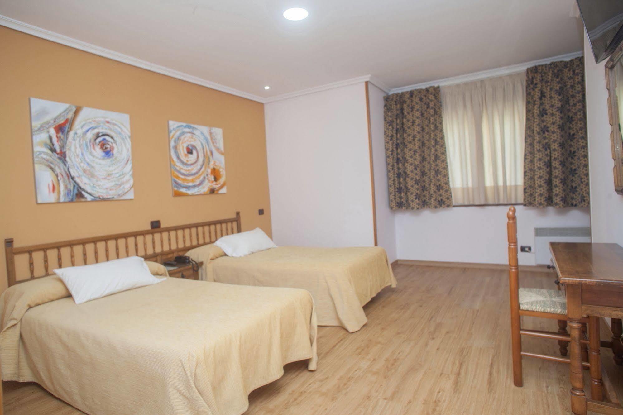 Hospedium Hotel La Marina Costa Da Morte セー エクステリア 写真