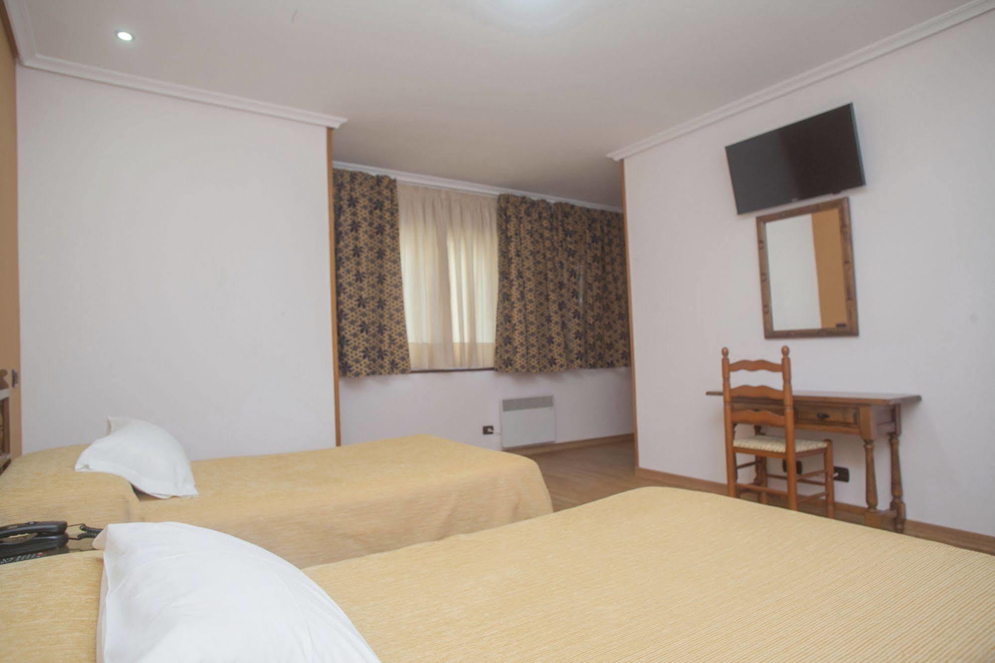 Hospedium Hotel La Marina Costa Da Morte セー エクステリア 写真