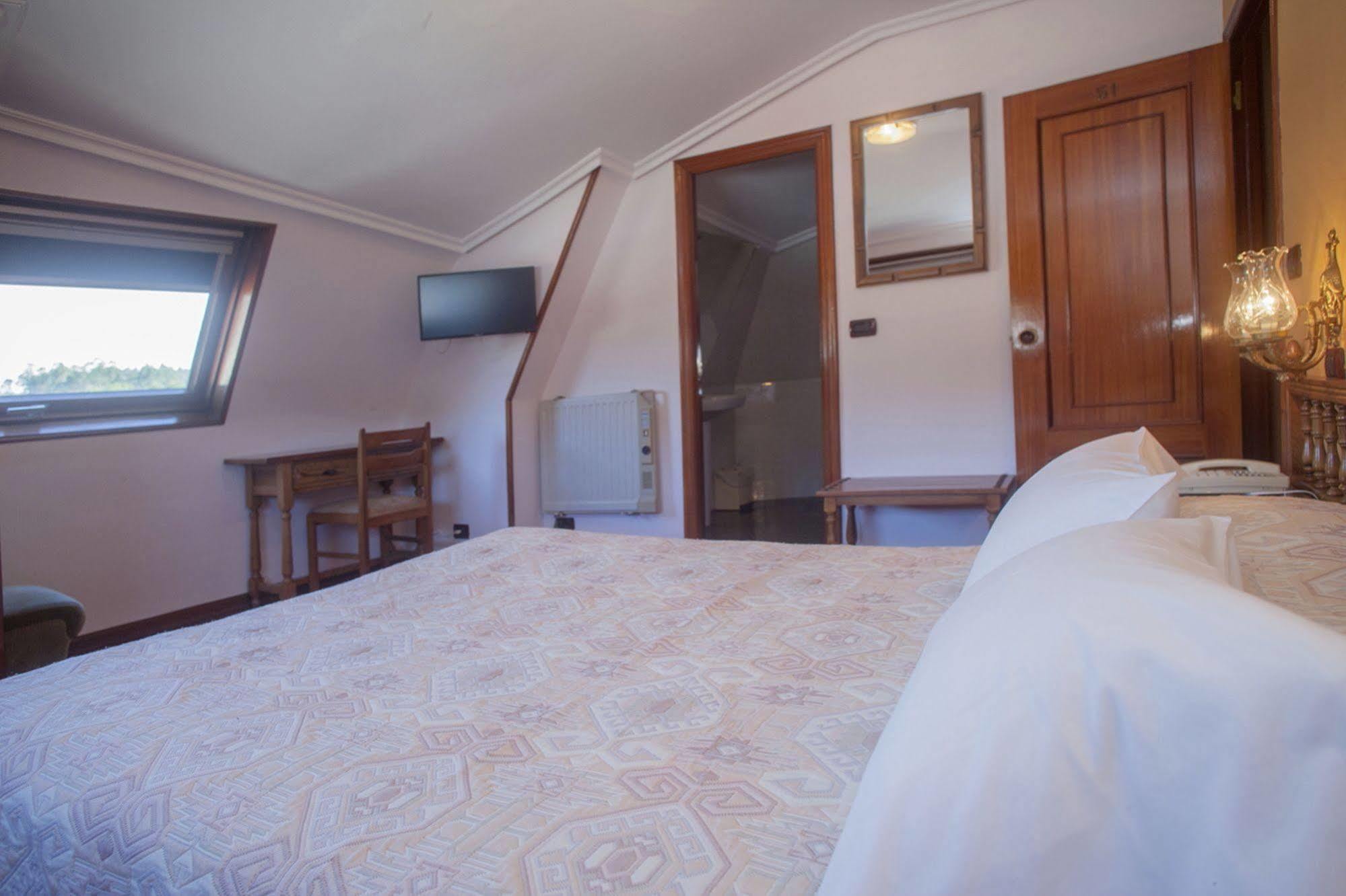 Hospedium Hotel La Marina Costa Da Morte セー エクステリア 写真