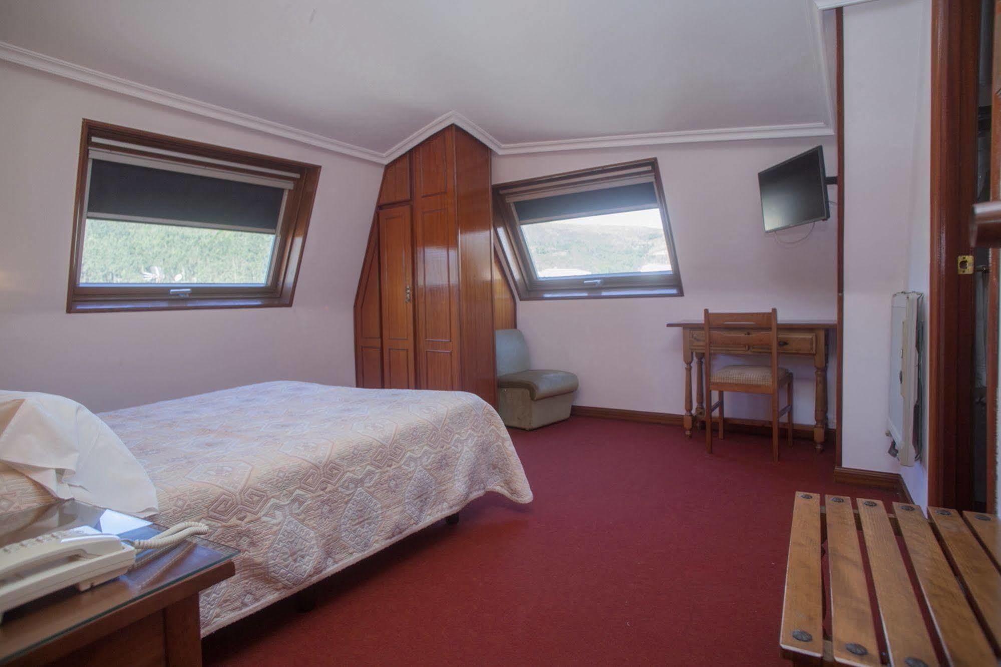 Hospedium Hotel La Marina Costa Da Morte セー エクステリア 写真